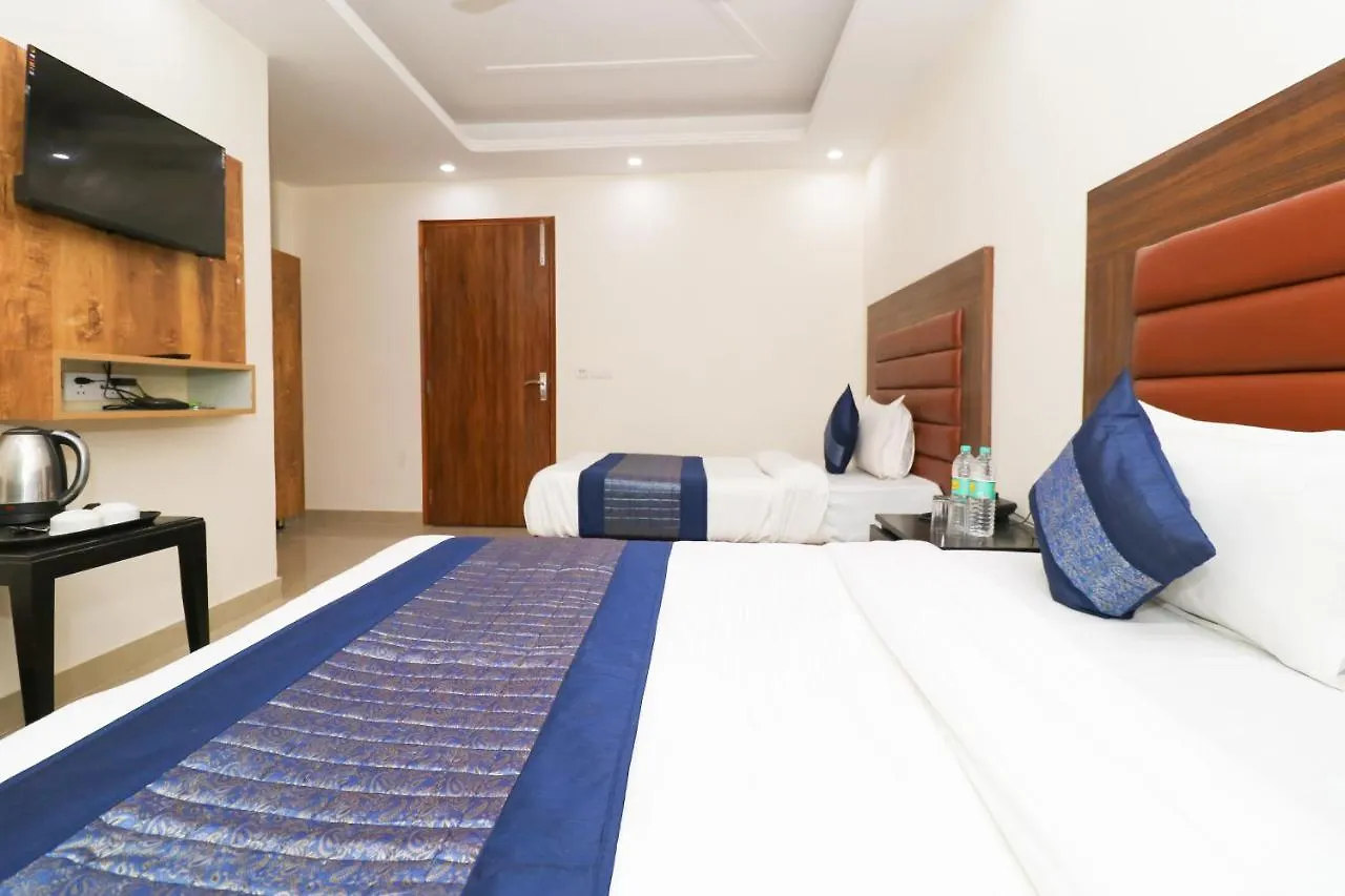 Hotel Belwood - A Well Hygiene Property New Delhi