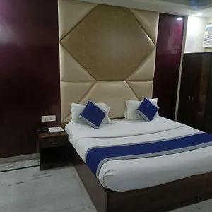 Hotel Ringer